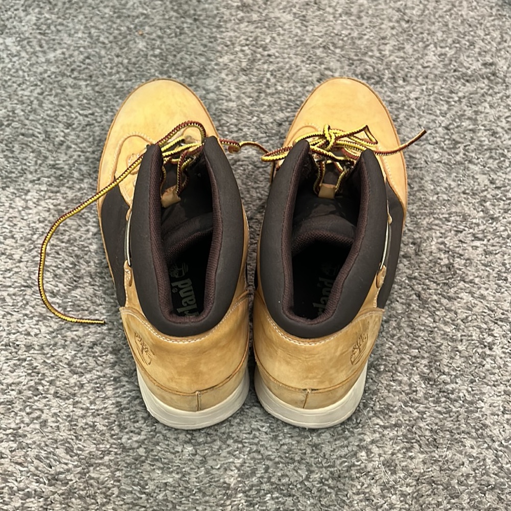 Timberland Boots - Picture 5 of 12